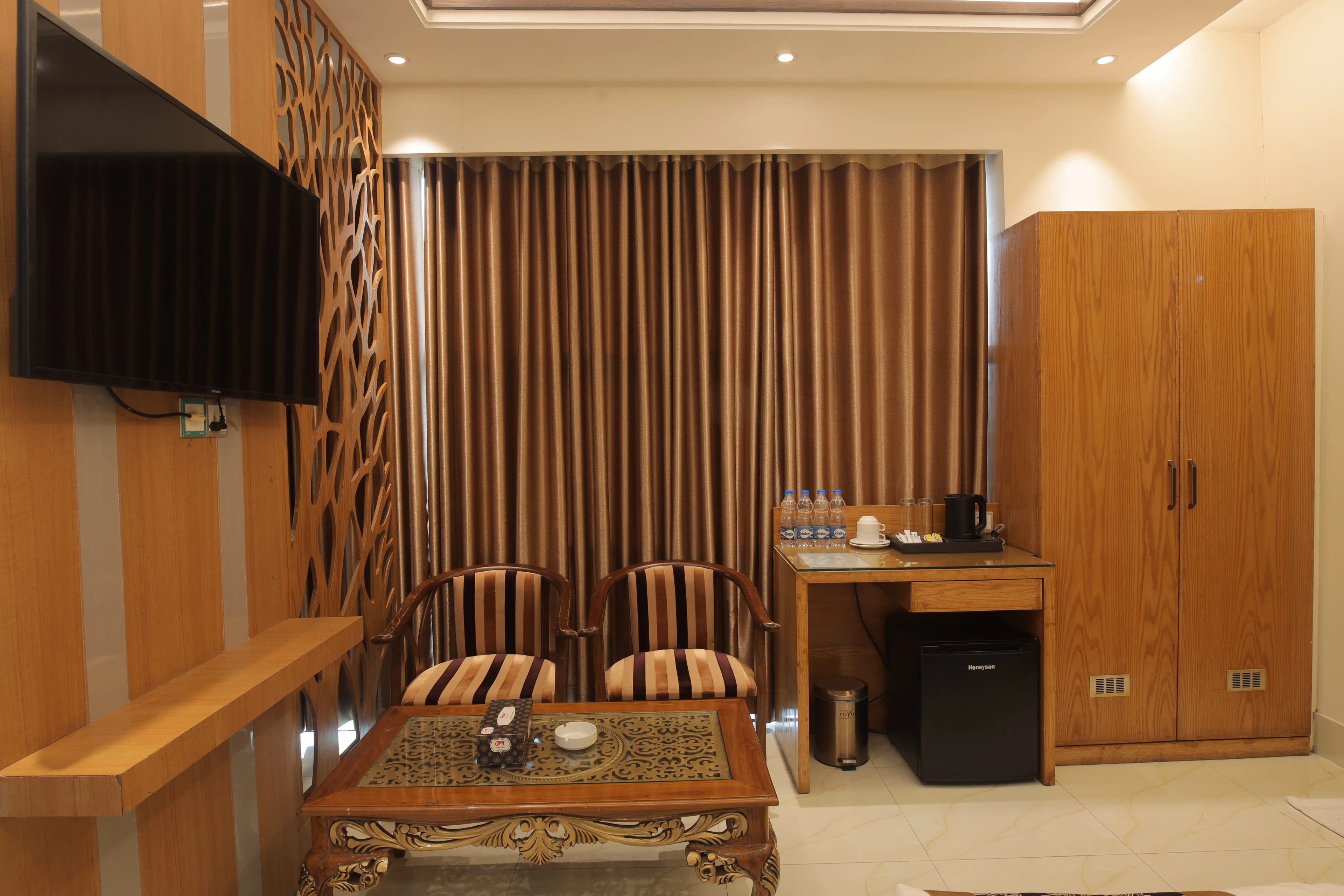 Hotel Royal Bengal lobby