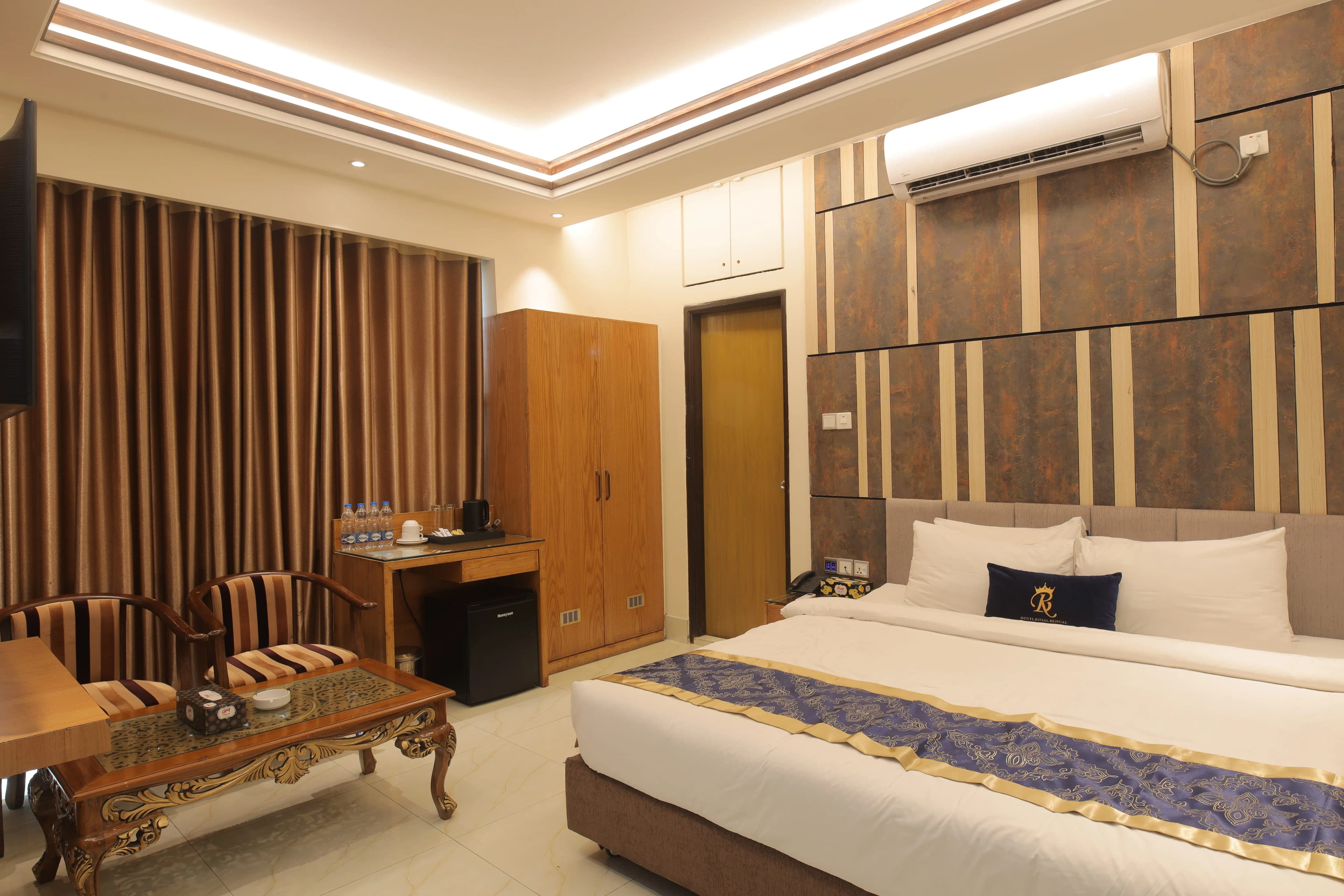 Semi Suite